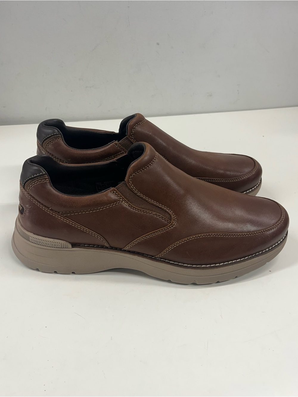 New Rockport ProWalker Next Slip On Brown Shoes Men's Size 11 Wide